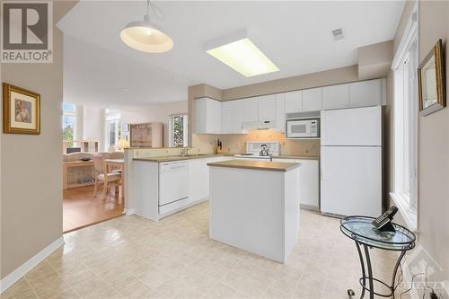 84 Briston Private, Ottawa, ON - Indoor Photo Showing Kitchen