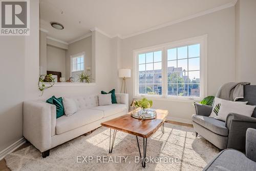 2059 White Dove Circle, Oakville (West Oak Trails), ON - Indoor Photo Showing Living Room