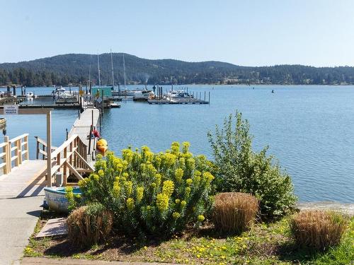 6887 Beaton Rd, Sooke, BC 