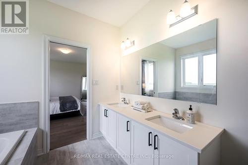 632 Mcmullen Street, Shelburne, ON - Indoor Photo Showing Bathroom