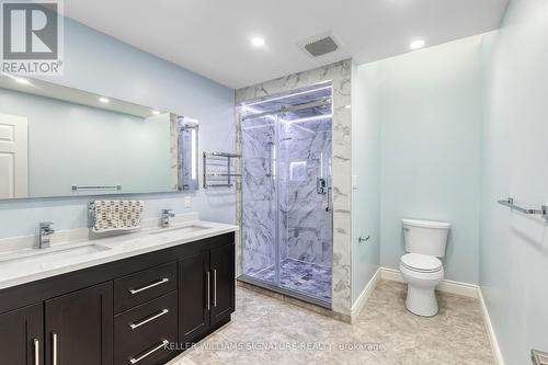 131 Barons Avenue S, Hamilton, ON - Indoor Photo Showing Bathroom