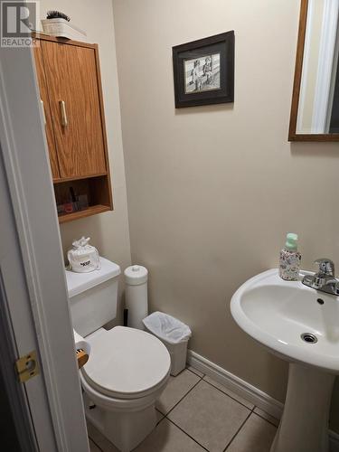 27 Carson Drive, Wabush, NL - Indoor Photo Showing Bathroom