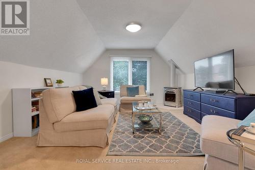 9 Wilcox Court, Whitby (Pringle Creek), ON - Indoor Photo Showing Living Room