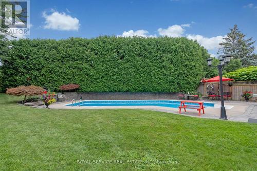 9 Wilcox Court, Whitby (Pringle Creek), ON - Outdoor With In Ground Pool With Backyard