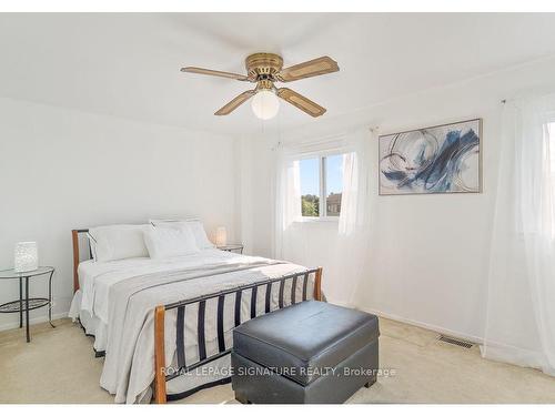 58 Burkwood Cres, Toronto, ON - Indoor Photo Showing Bedroom