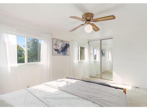 58 Burkwood Cres, Toronto, ON - Indoor Photo Showing Bedroom