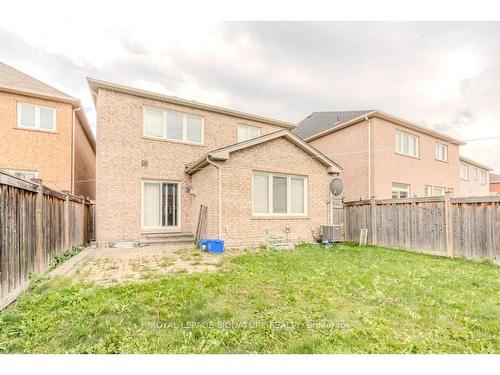 76 Snapdragon Sq, Brampton, ON - Outdoor With Exterior