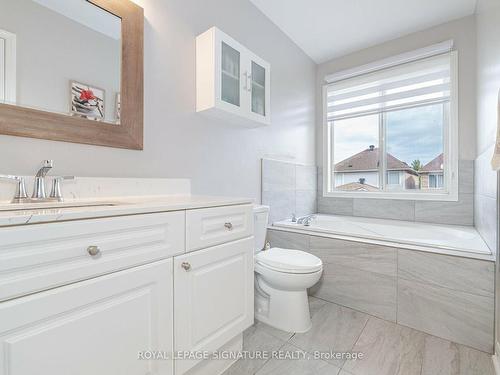 1324 Weir Chse, Mississauga, ON - Indoor Photo Showing Bathroom