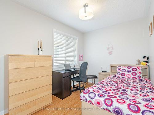 1324 Weir Chse, Mississauga, ON - Indoor Photo Showing Bedroom