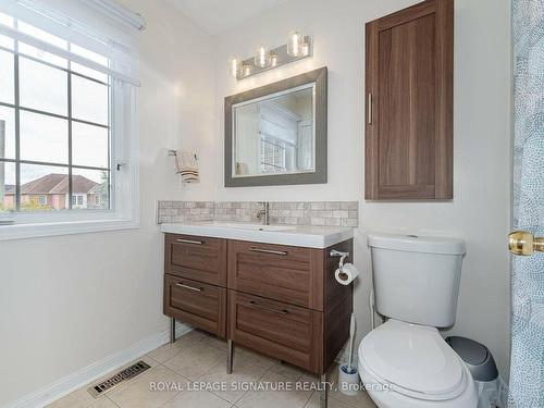 1324 Weir Chse, Mississauga, ON - Indoor Photo Showing Bathroom