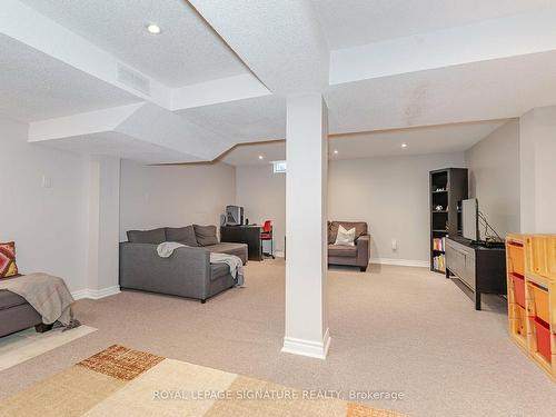 1324 Weir Chse, Mississauga, ON - Indoor Photo Showing Other Room