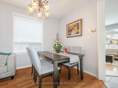 1324 Weir Chse, Mississauga, ON - Indoor Photo Showing Dining Room