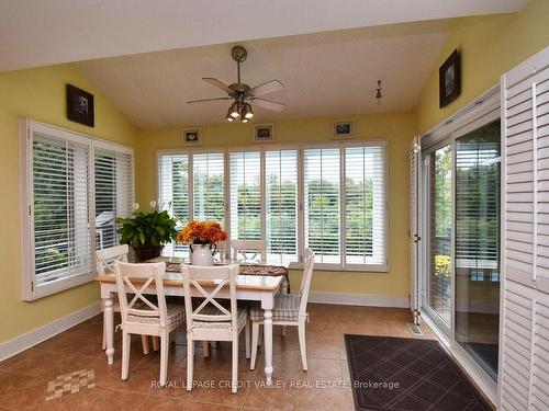 88 Parkside Dr, Brampton, ON - Indoor Photo Showing Dining Room