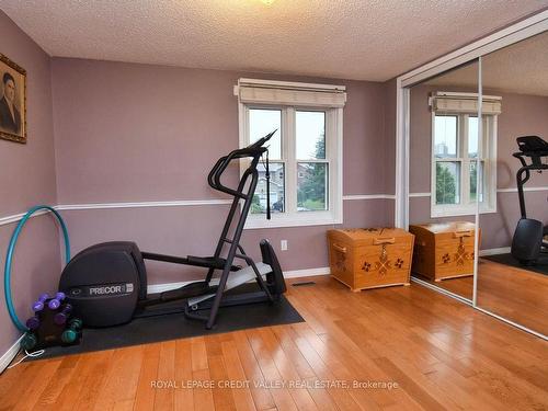 88 Parkside Dr, Brampton, ON - Indoor Photo Showing Gym Room