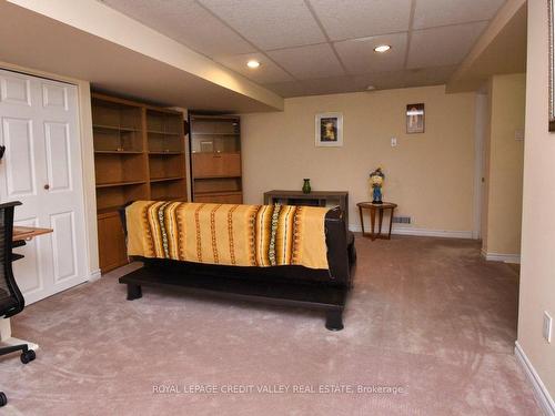 88 Parkside Dr, Brampton, ON - Indoor