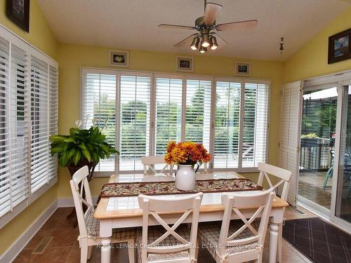 88 Parkside Dr, Brampton, ON - Indoor Photo Showing Dining Room