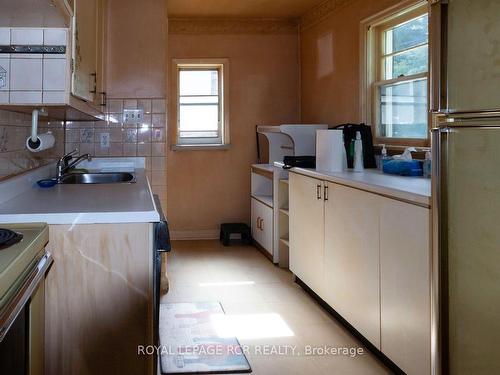 129 James St, Caledon, ON - Indoor Photo Showing Kitchen