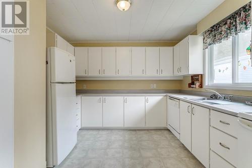 5 Forest Road, Chance Cove, NL - Indoor Photo Showing Kitchen With Double Sink