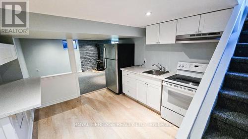 824 Florell Drive, Oshawa (Donevan), ON - Indoor Photo Showing Kitchen