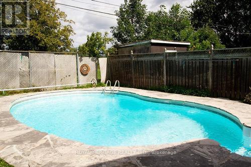 824 Florell Drive, Oshawa (Donevan), ON - Outdoor With In Ground Pool With Backyard