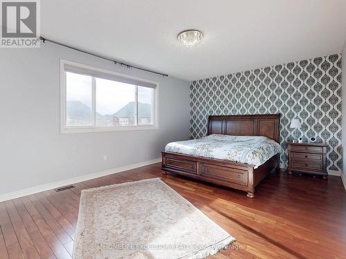 6 Dietzman Court, Richmond Hill, ON - Indoor Photo Showing Bedroom