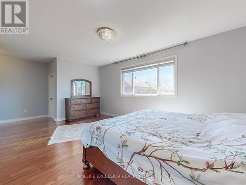 6 Dietzman Court, Richmond Hill, ON - Indoor Photo Showing Bedroom