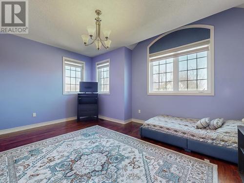 6 Dietzman Court, Richmond Hill, ON - Indoor Photo Showing Bedroom