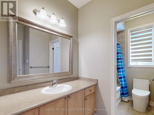 6 Dietzman Court, Richmond Hill, ON - Indoor Photo Showing Bathroom