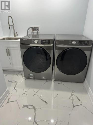 152 Gibson Circle, Bradford West Gwillimbury (Bradford), ON - Indoor Photo Showing Laundry Room