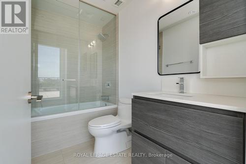 608 - 665 Kingston Road, Toronto (The Beaches), ON - Indoor Photo Showing Bathroom