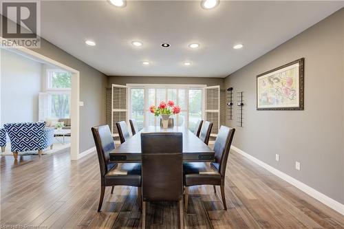 587 Manorwood Court, Waterloo, ON - Indoor Photo Showing Dining Room