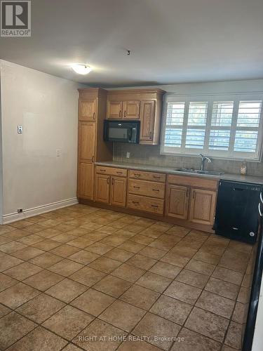 1592 Highway #2 Street, Clarington (Courtice), ON - Indoor Photo Showing Kitchen