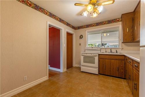 74 Beamer Avenue, St. Catharines, ON - Indoor Photo Showing Kitchen With Double Sink