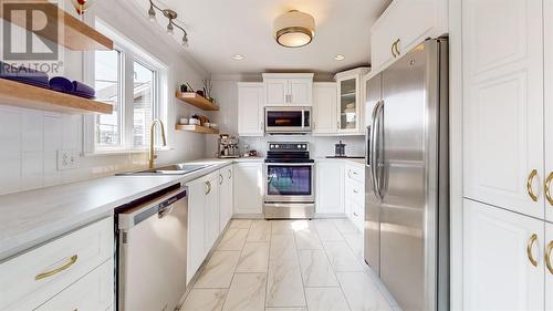 16 Iceland Place, St. John'S, NL - Indoor Photo Showing Kitchen With Stainless Steel Kitchen