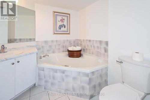 1604 - 3233 Eglinton Avenue, Toronto (Scarborough Village), ON - Indoor Photo Showing Bathroom