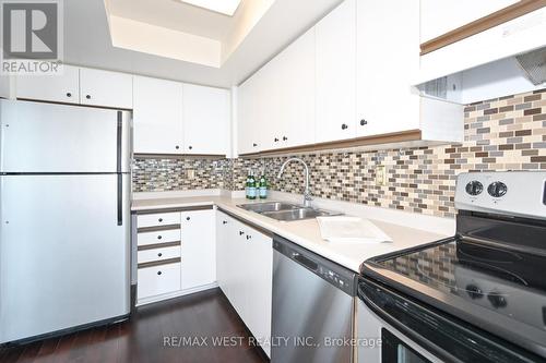 1604 - 3233 Eglinton Avenue, Toronto (Scarborough Village), ON - Indoor Photo Showing Kitchen With Double Sink