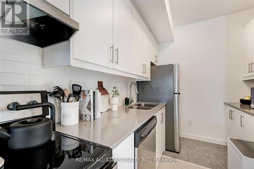 41 - 2059 Weston Road, Toronto (Weston), ON - Indoor Photo Showing Kitchen With Stainless Steel Kitchen With Double Sink