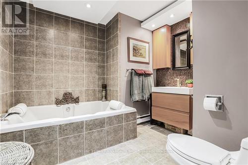 407047 Grey Road 4, Grey Highlands, ON - Indoor Photo Showing Bathroom