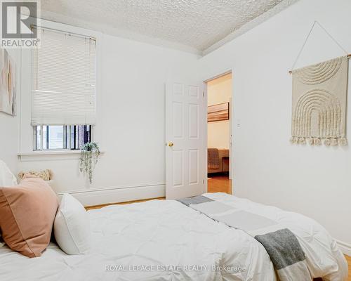 240 Jones Avenue, Toronto (South Riverdale), ON - Indoor Photo Showing Bedroom