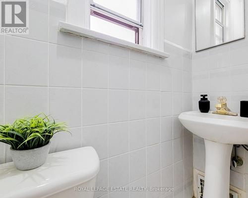 240 Jones Avenue, Toronto (South Riverdale), ON - Indoor Photo Showing Bathroom