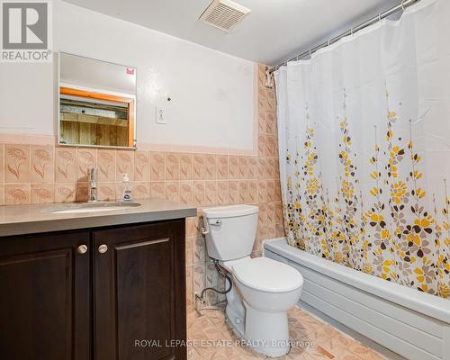 240 Jones Avenue, Toronto (South Riverdale), ON - Indoor Photo Showing Bathroom