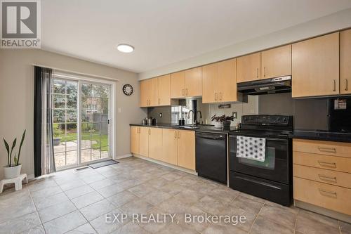 209 Norland Circle, Oshawa (Windfields), ON - Indoor Photo Showing Kitchen