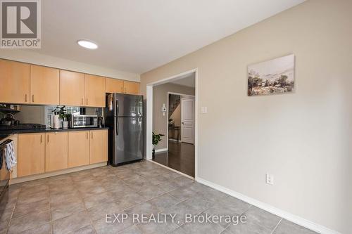 209 Norland Circle, Oshawa (Windfields), ON - Indoor Photo Showing Kitchen