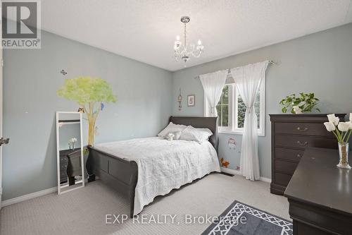 209 Norland Circle, Oshawa (Windfields), ON - Indoor Photo Showing Bedroom