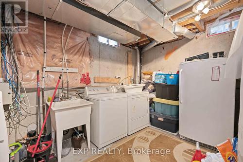 209 Norland Circle, Oshawa (Windfields), ON - Indoor Photo Showing Laundry Room