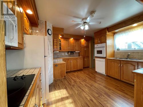 11 Nor West Bottom Road, Noggin Cove, NL - Indoor Photo Showing Kitchen With Double Sink