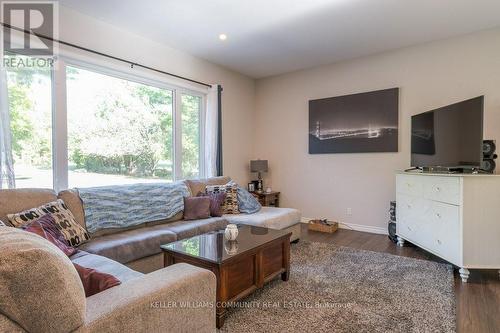 1081 Birchview Road, Douro-Dummer, ON - Indoor Photo Showing Living Room