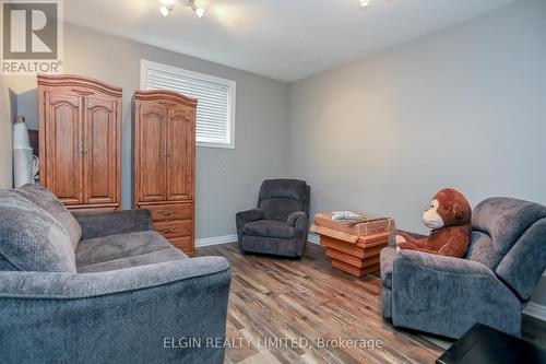 67 Shaw Boulevard, Central Elgin (Lynhurst), ON - Indoor Photo Showing Other Room