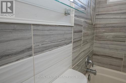 324 Rosedale Drive, Whitby (Downtown Whitby), ON - Indoor Photo Showing Bathroom