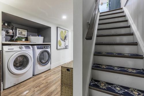 30 Picton Street W, Hamilton, ON - Indoor Photo Showing Laundry Room